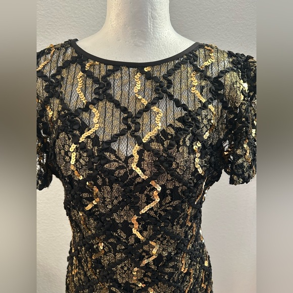 VINTAGE HW COLLECTIONS Chic Black and Gold Lace Midi Dress - Picture 5 of 11